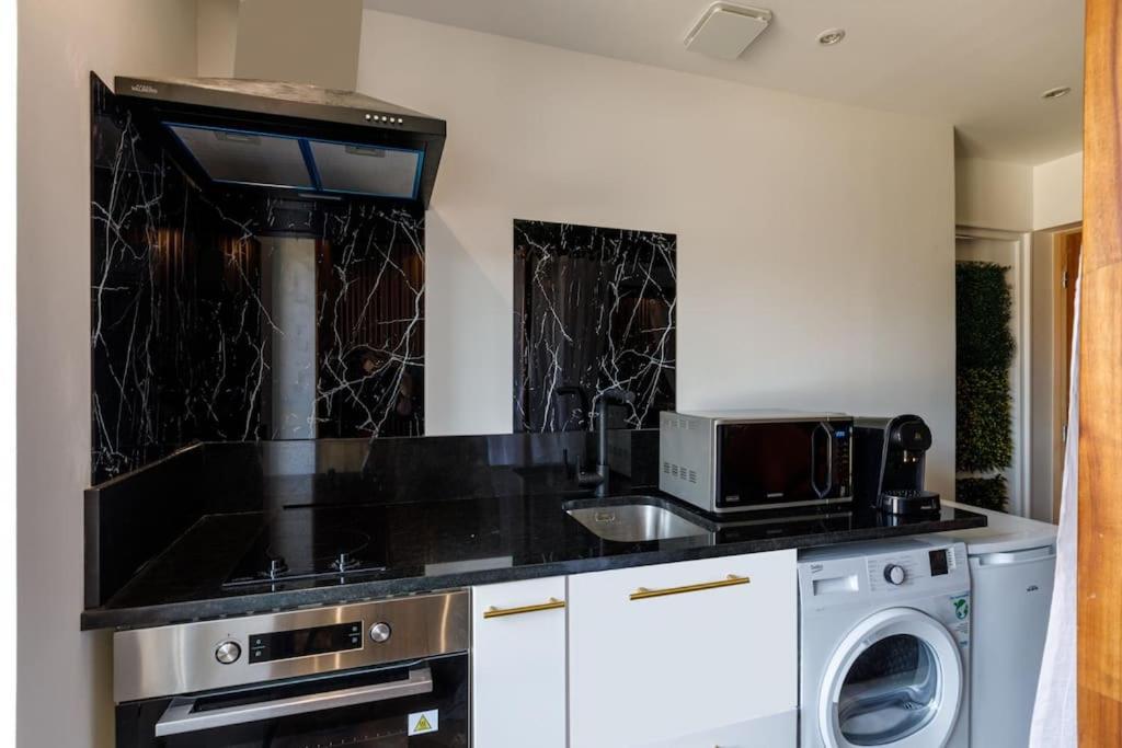 Proche Paris - Style Bali 350 M Gare Mantes Apartment Luaran gambar